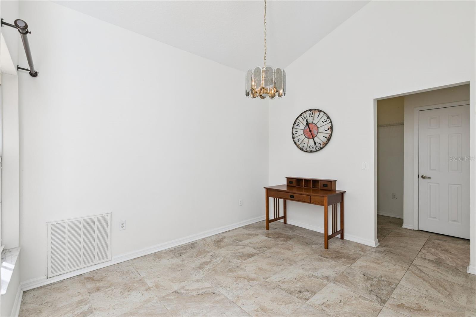 Image 11 of 42 For 1004 Megan Lynn Court