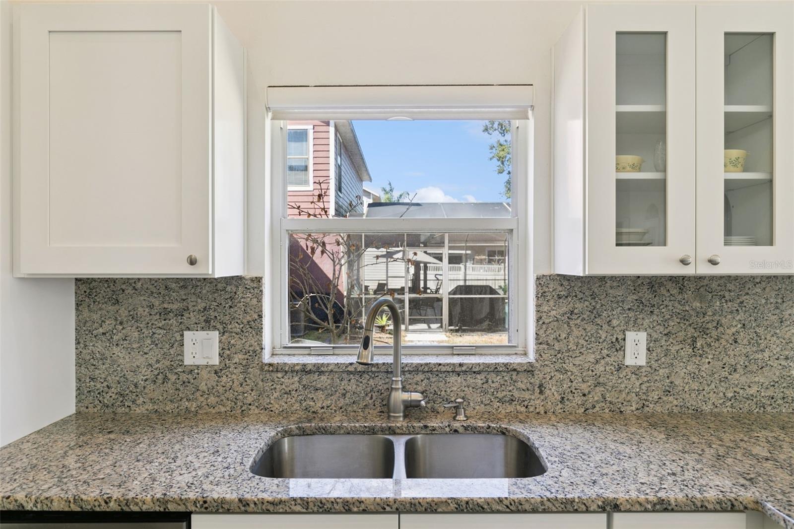 Image 15 of 42 For 1004 Megan Lynn Court