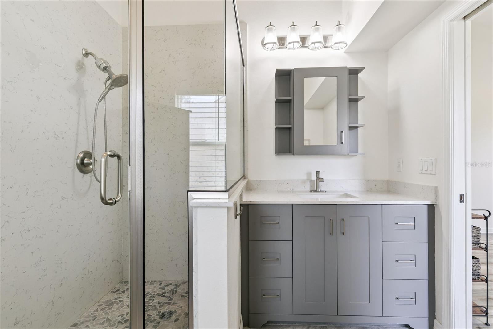 Image 22 of 42 For 1004 Megan Lynn Court