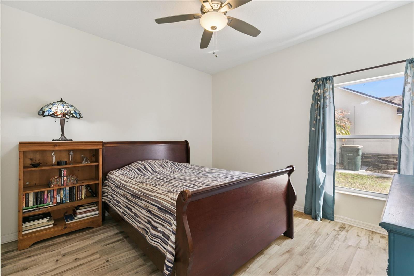 Image 23 of 42 For 1004 Megan Lynn Court