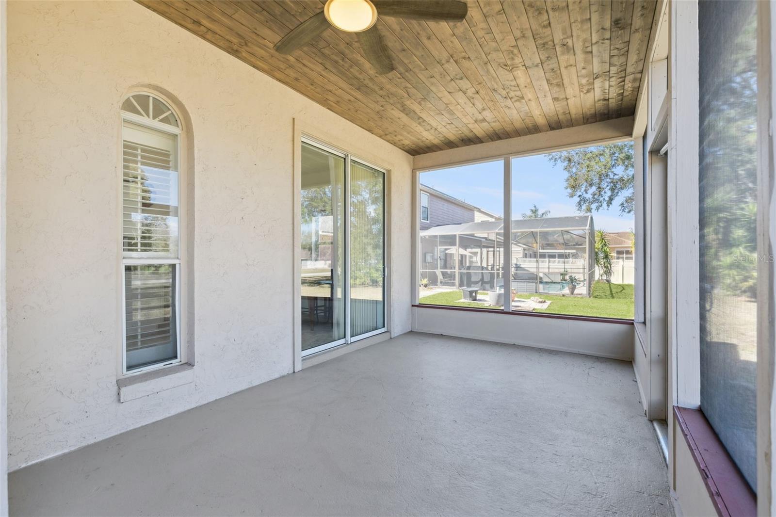 Image 28 of 42 For 1004 Megan Lynn Court