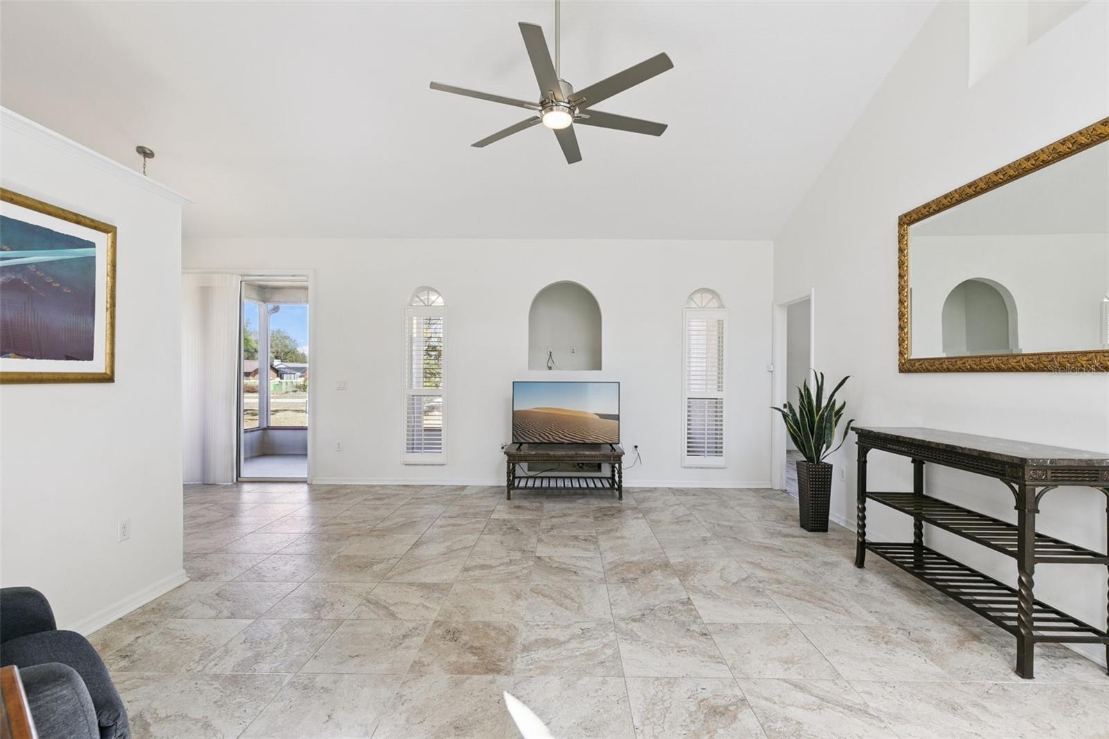 Image 9 of 42 For 1004 Megan Lynn Court