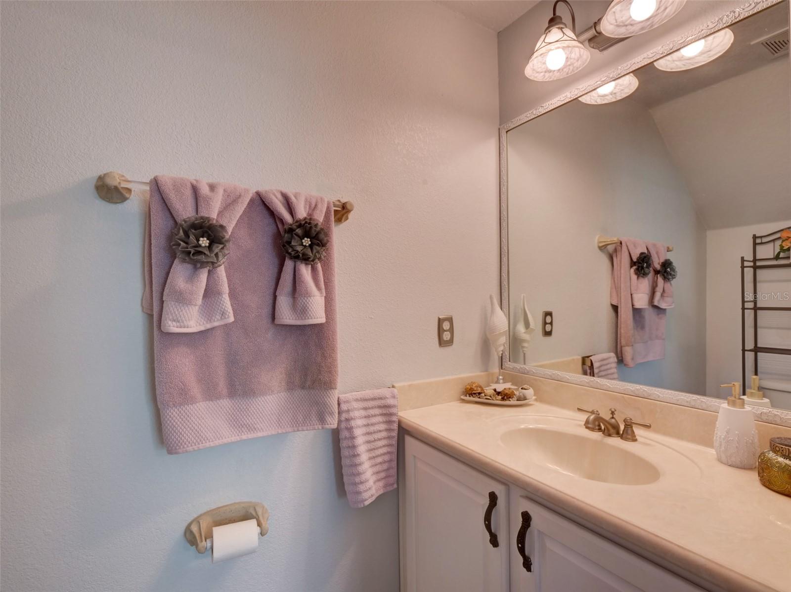 Image 24 of 54 For 1450 Merion Drive