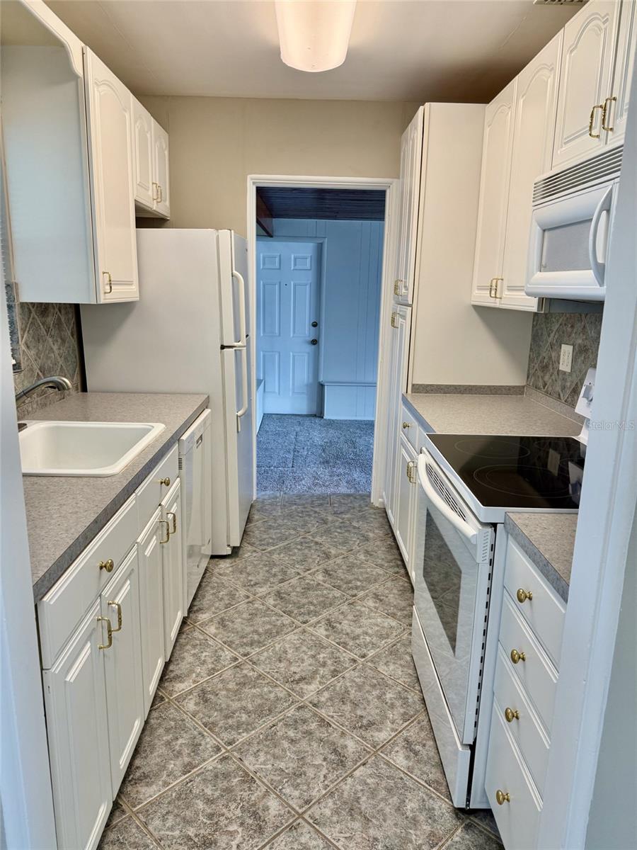 Image 15 of 28 For 630 Forsyth Road