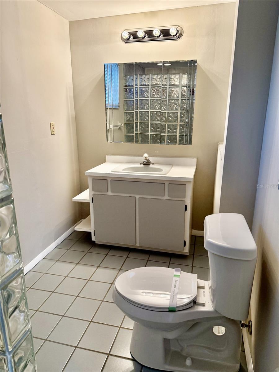 Image 21 of 28 For 630 Forsyth Road