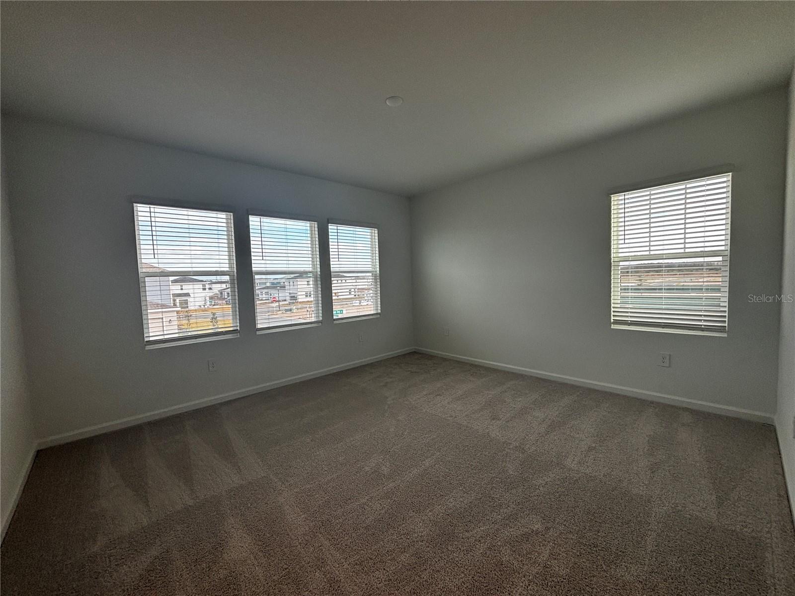 Image 16 of 25 For 7370 Summer Ivy Alley