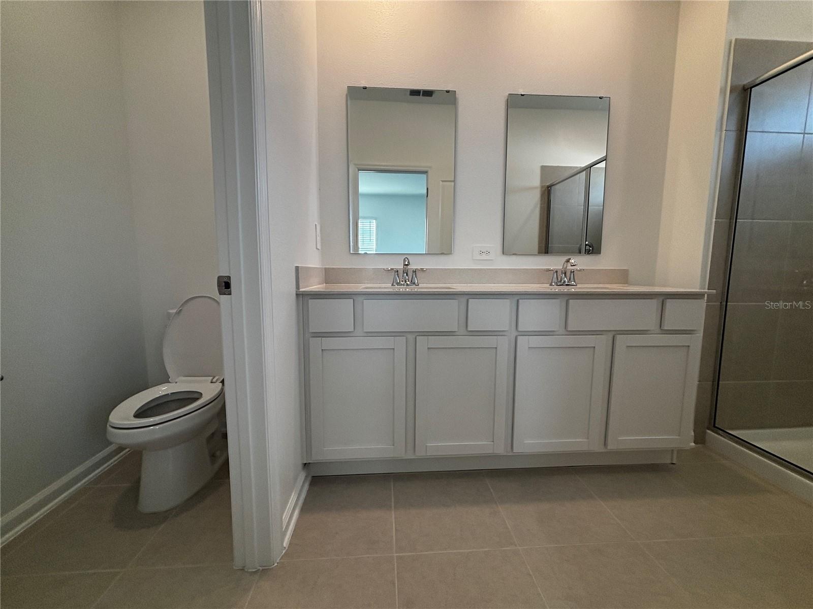 Image 21 of 25 For 7370 Summer Ivy Alley