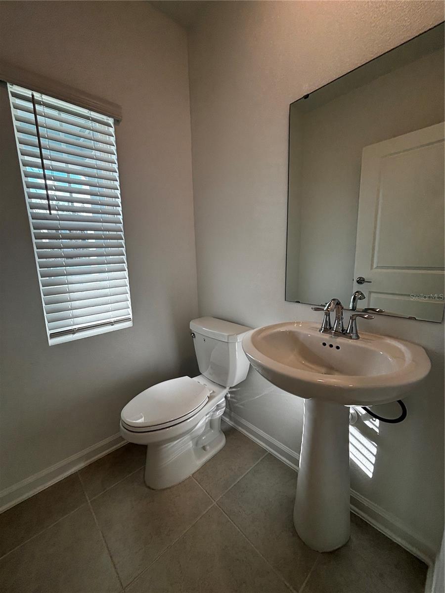 Image 22 of 25 For 7370 Summer Ivy Alley