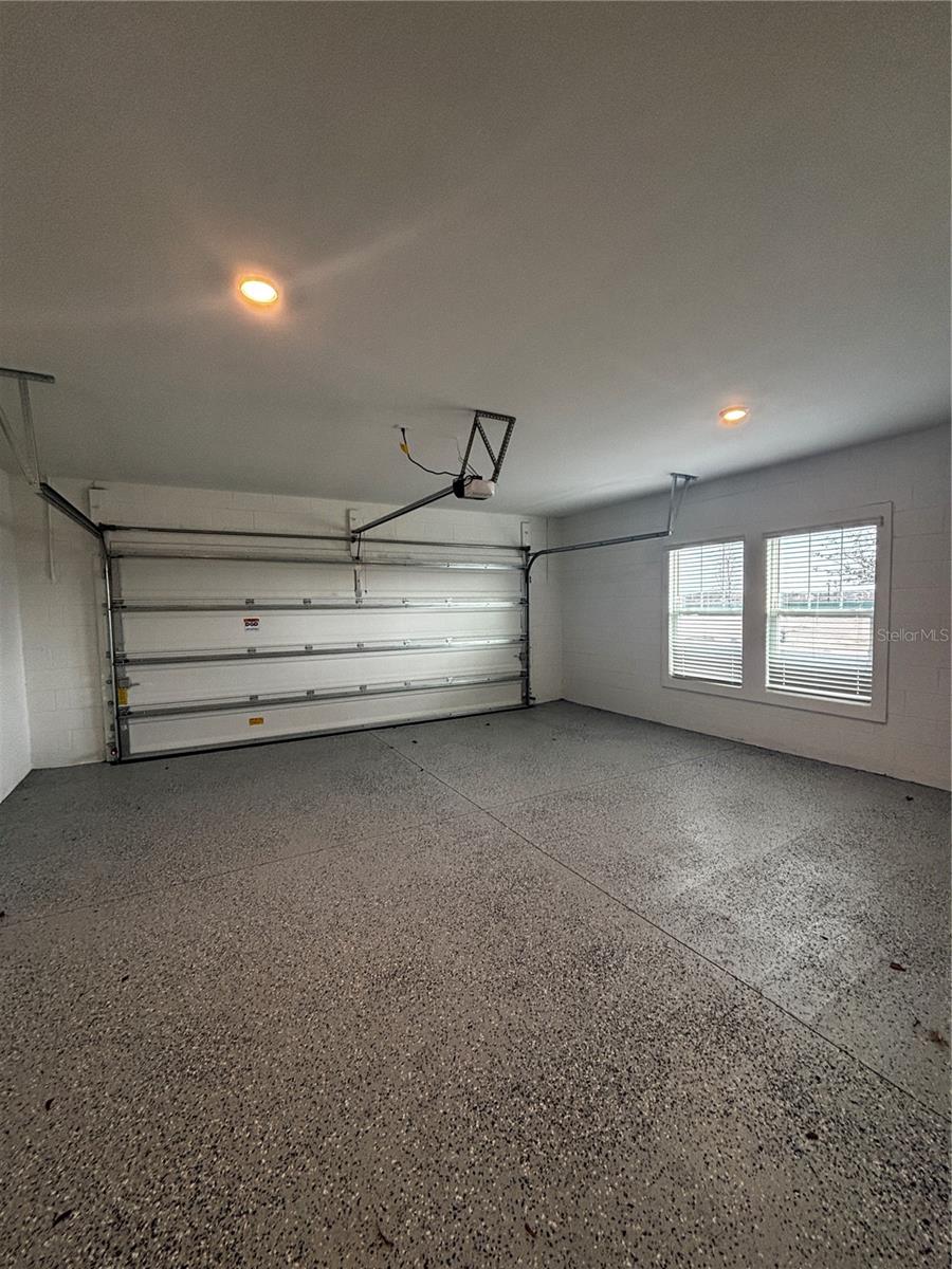 Image 24 of 25 For 7370 Summer Ivy Alley