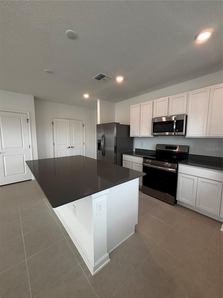 Image 6 of 25 For 7370 Summer Ivy Alley