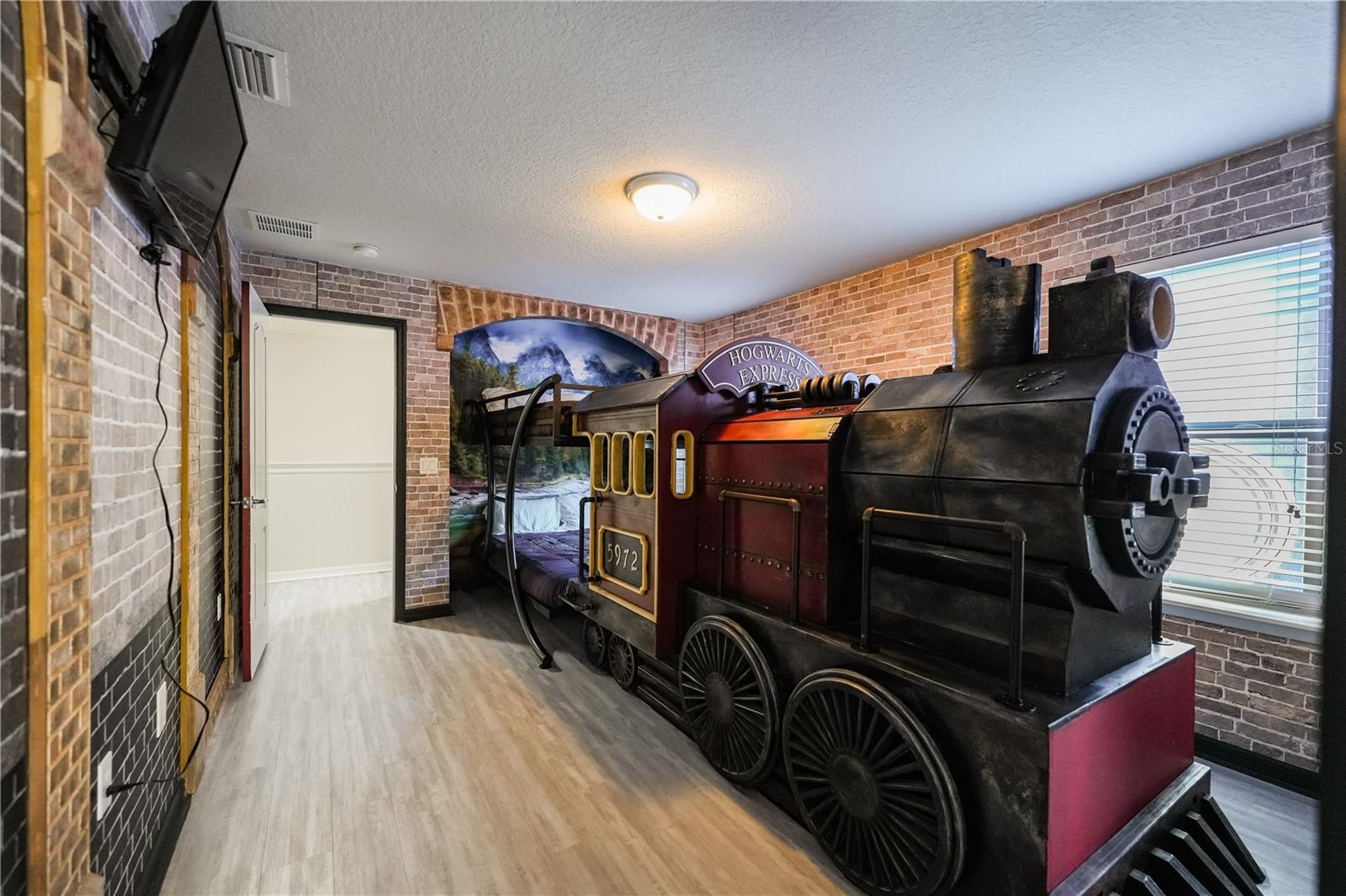 Image 19 of 56 For 1885 Gobi Drive