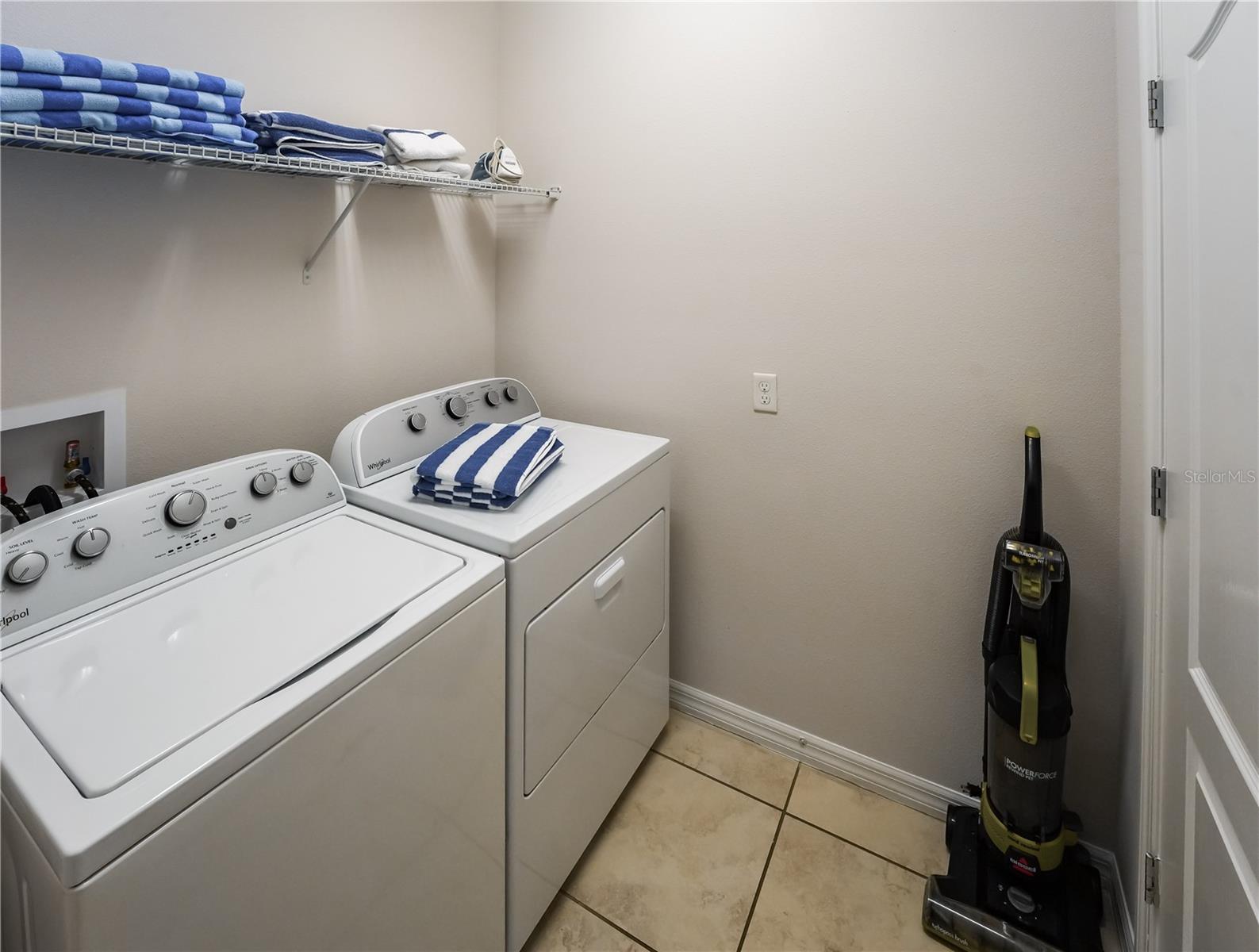 Image 6 of 56 For 1885 Gobi Drive