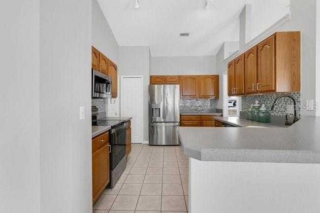 Image 10 of 39 For 33910 Linda Lane