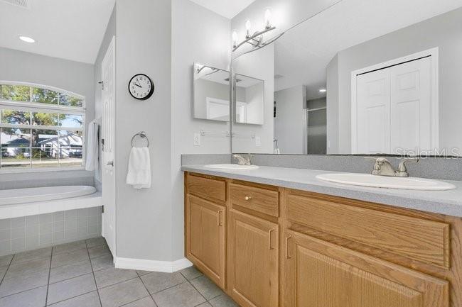 Image 16 of 39 For 33910 Linda Lane