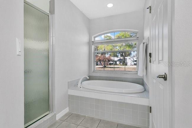 Image 17 of 39 For 33910 Linda Lane