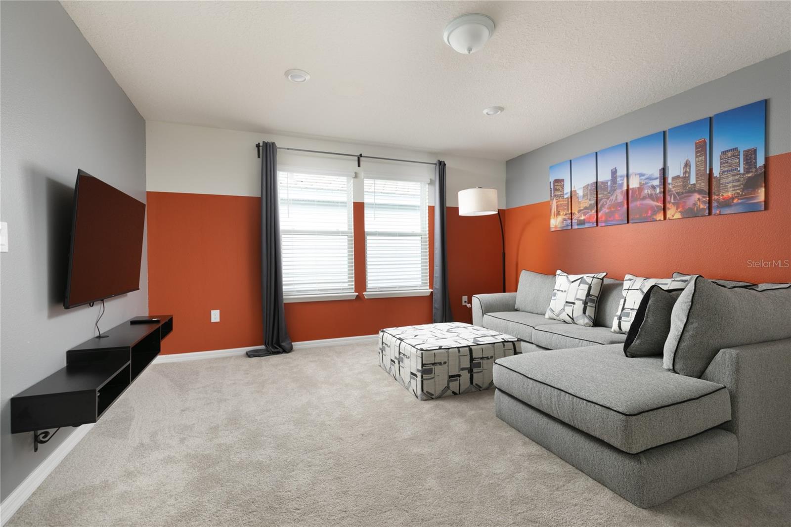 Image 14 of 30 For 7328 Oakmoss Loop