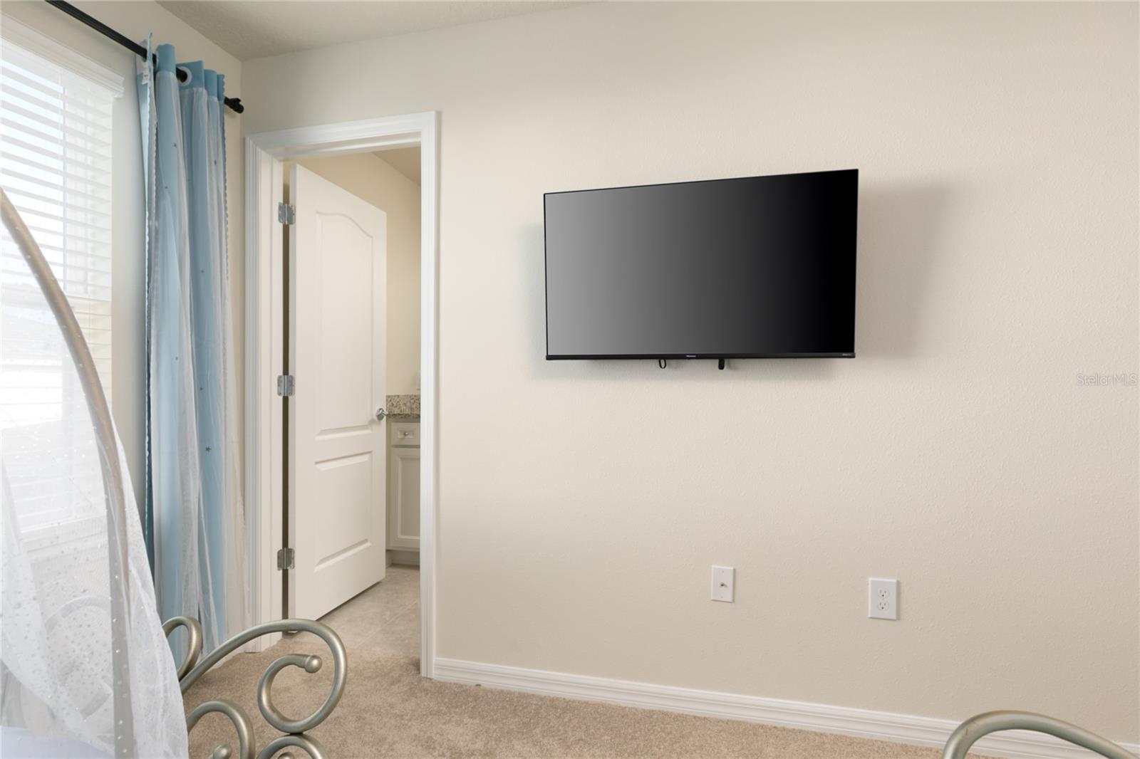 Image 25 of 30 For 7328 Oakmoss Loop