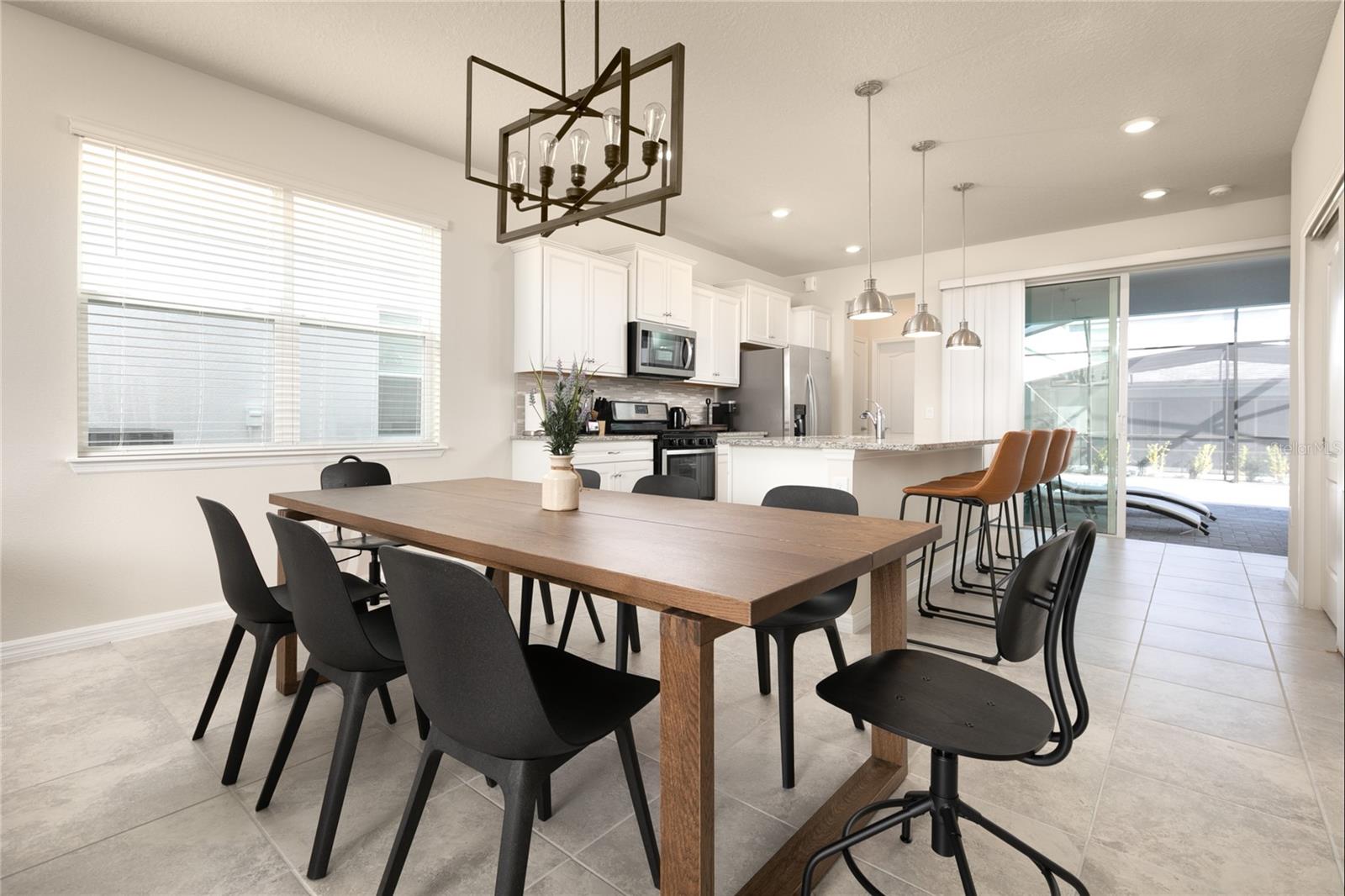 Image 5 of 30 For 7328 Oakmoss Loop