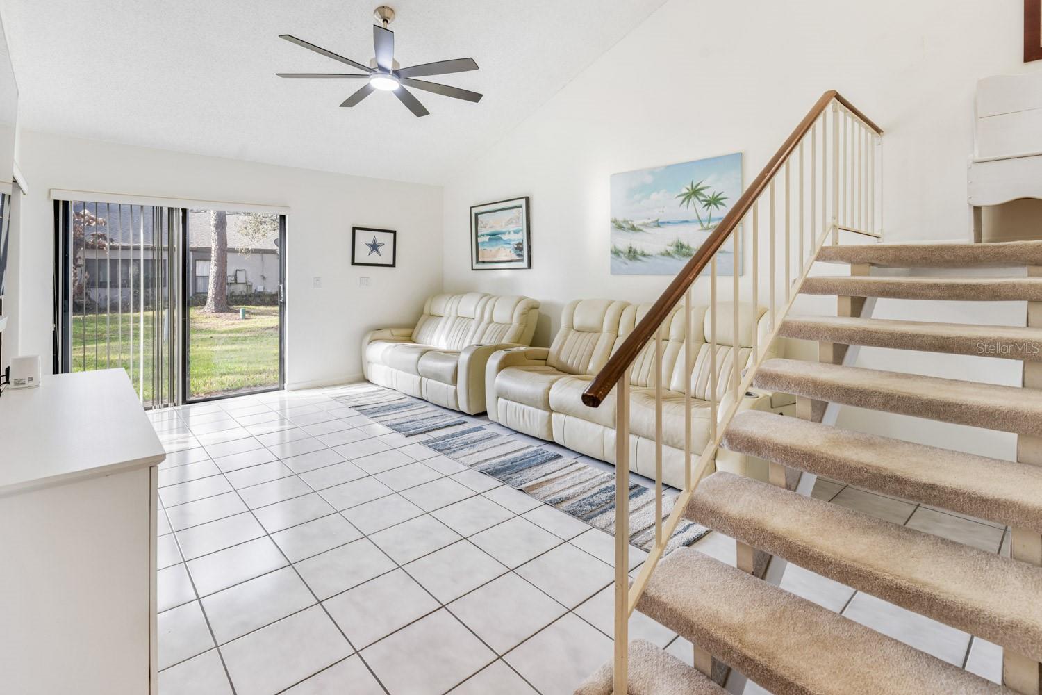 Image 11 of 39 For 452 Meadowood Boulevard