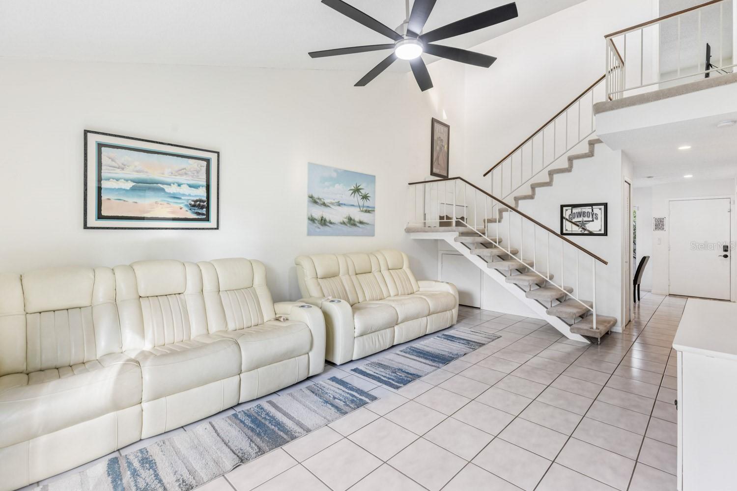 Image 14 of 39 For 452 Meadowood Boulevard