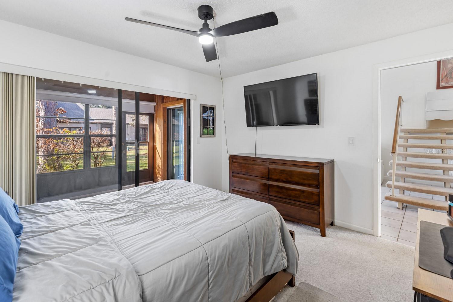 Image 21 of 39 For 452 Meadowood Boulevard