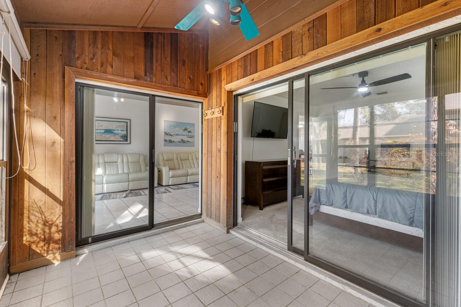 Image 24 of 39 For 452 Meadowood Boulevard