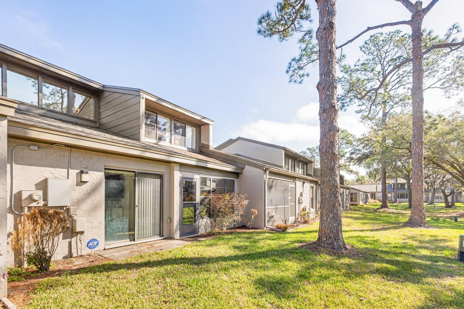 Image 28 of 39 For 452 Meadowood Boulevard