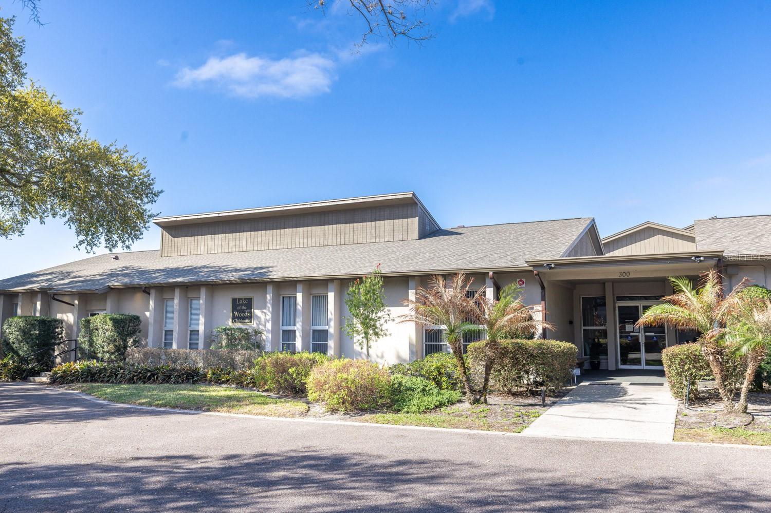 Image 31 of 39 For 452 Meadowood Boulevard