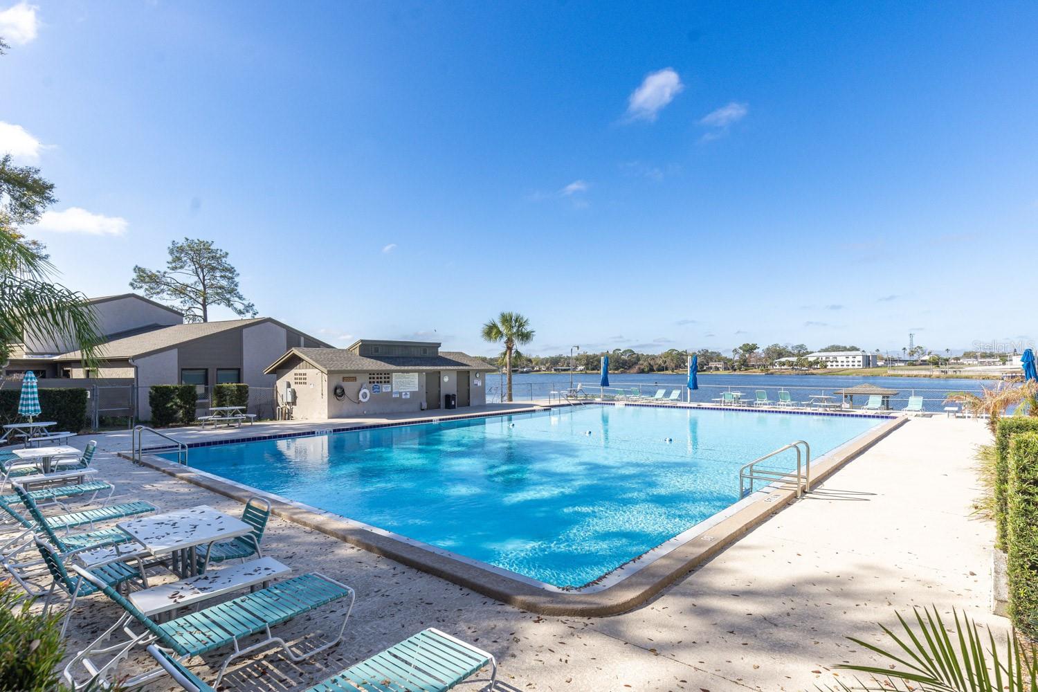 Image 36 of 39 For 452 Meadowood Boulevard