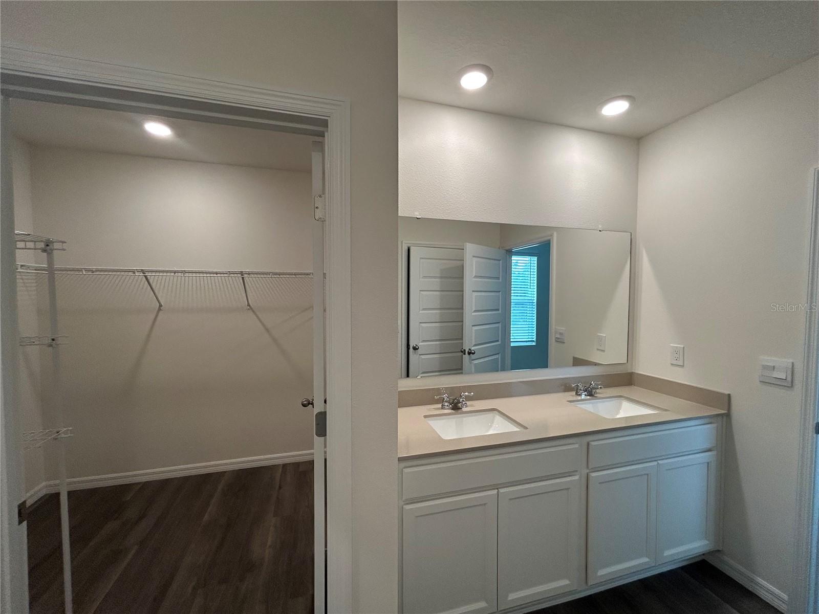 Image 5 of 9 For 3377 Wakefield Drive