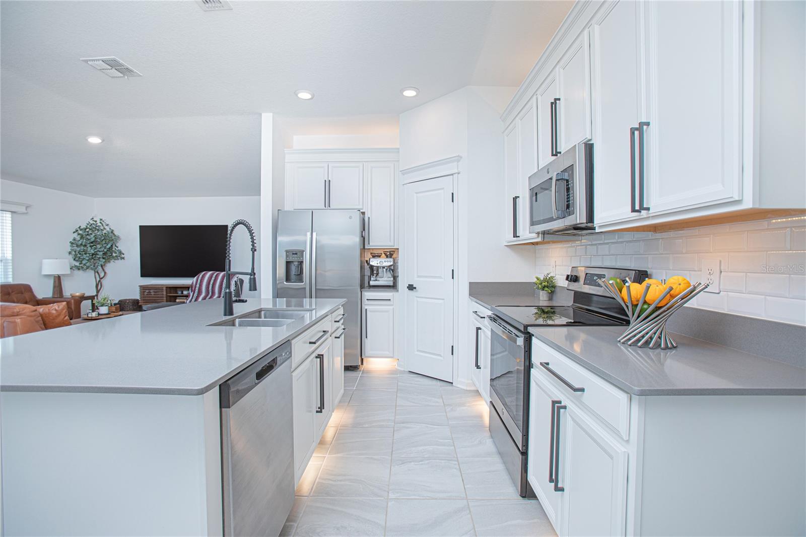 Image 21 of 28 For 1139 Pomelo Street