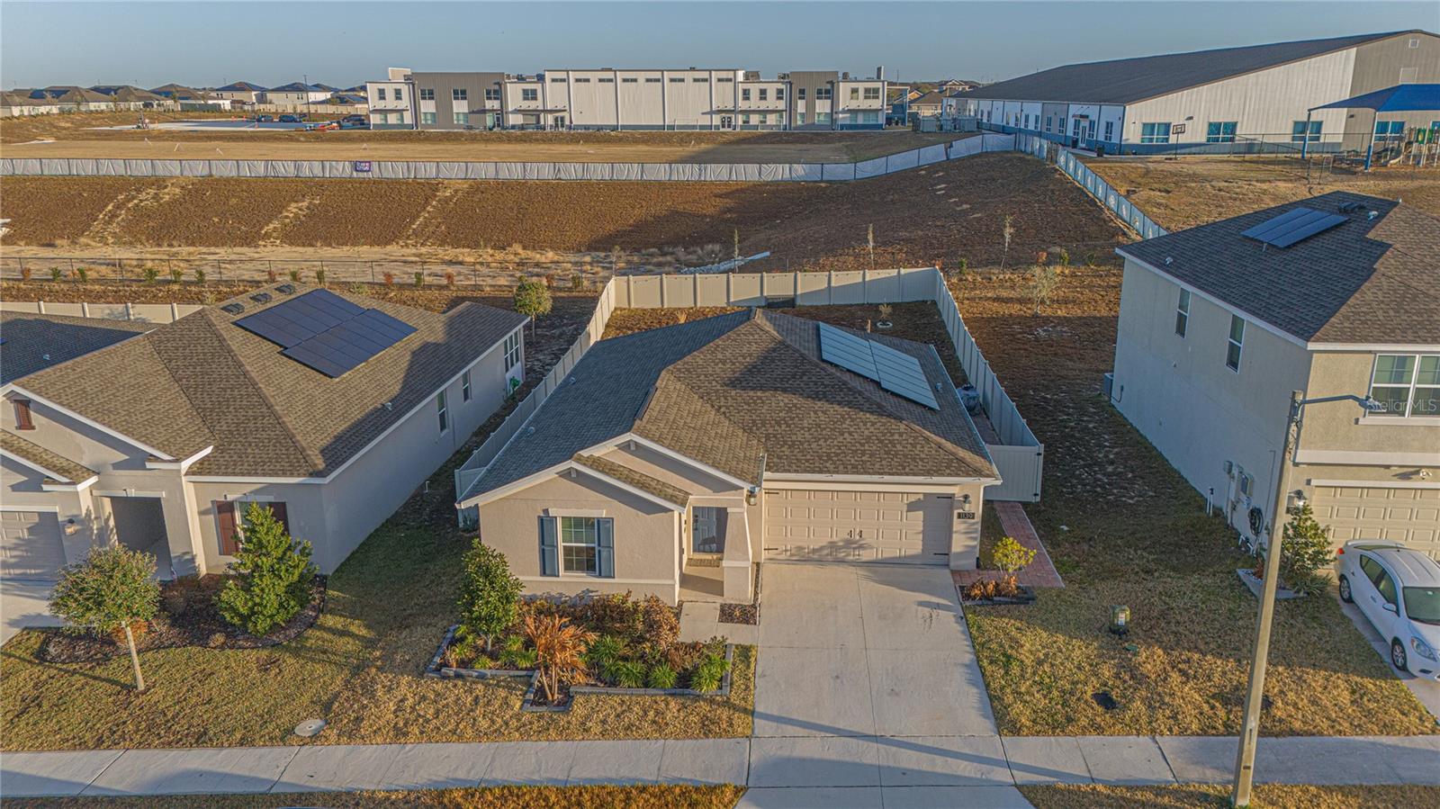 Image 3 of 28 For 1139 Pomelo Street