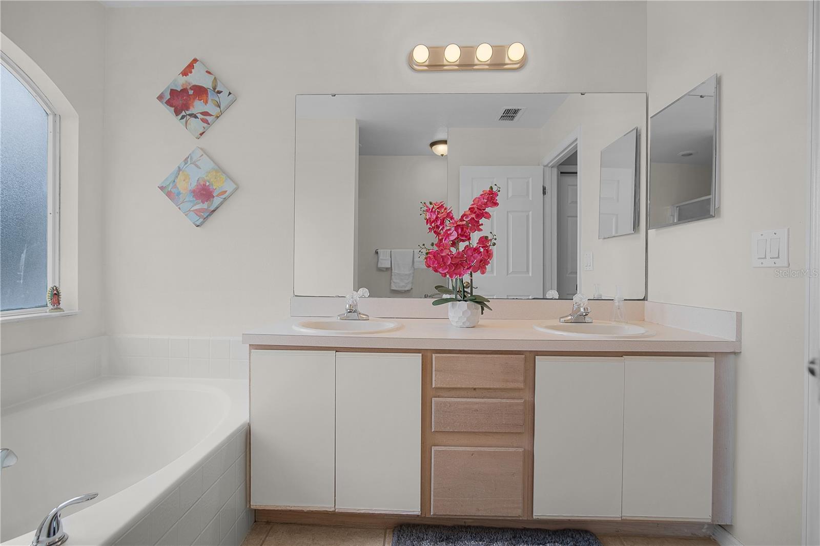 Image 22 of 31 For 14235 Sun Bay Drive