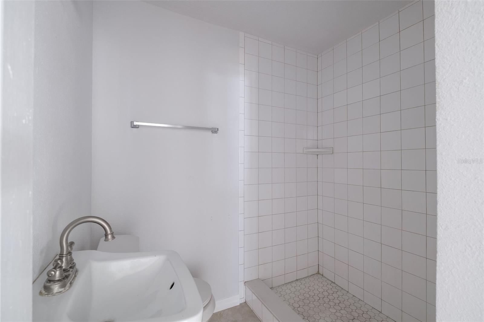 Image 14 of 18 For 718 Thalia Drive