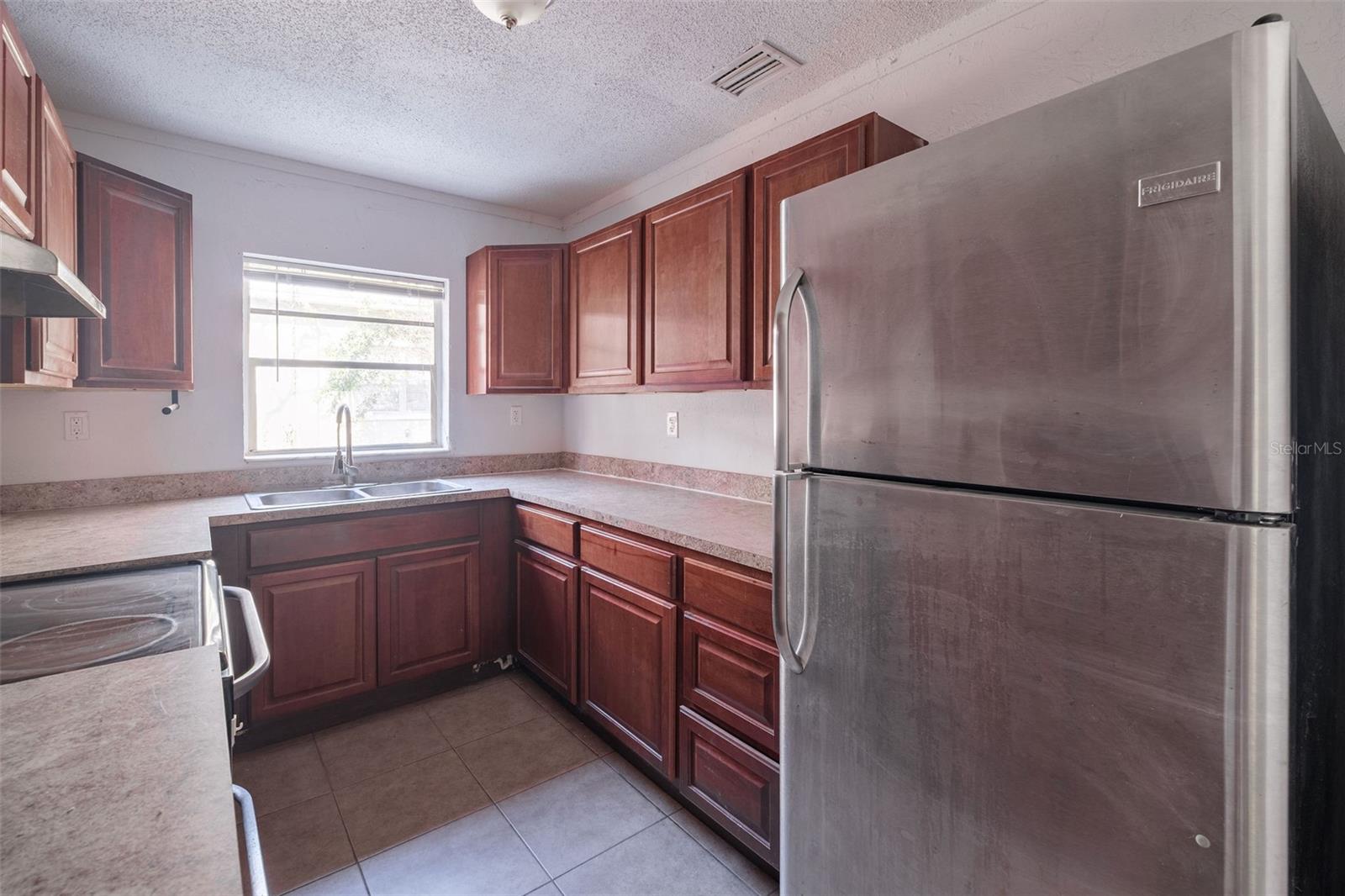 Image 8 of 18 For 718 Thalia Drive