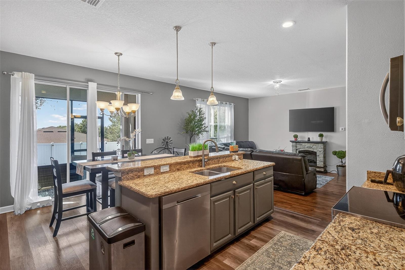 Image 12 of 62 For 1336 Lattimore Drive