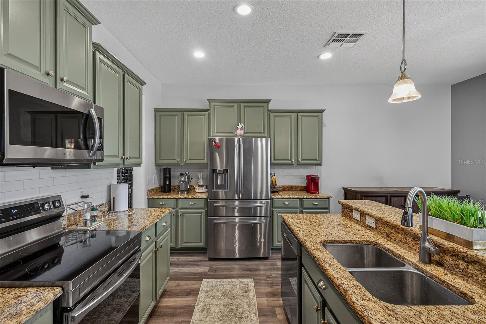 Image 14 of 62 For 1336 Lattimore Drive