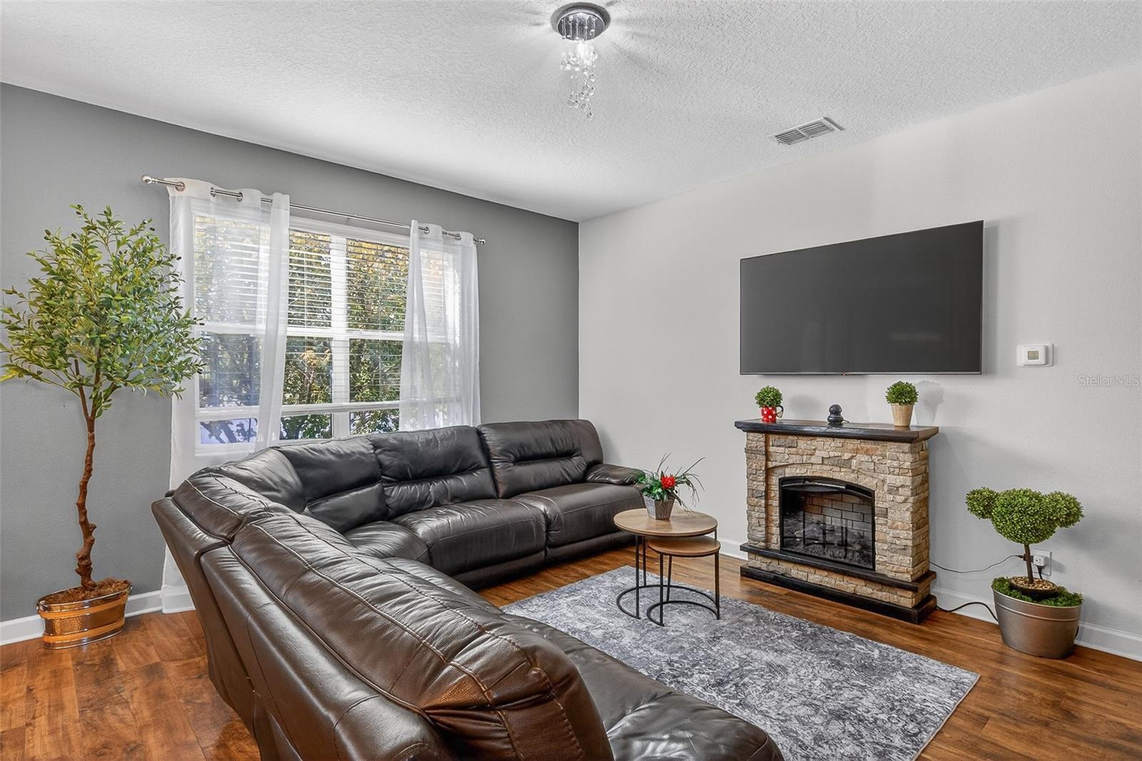 Image 22 of 62 For 1336 Lattimore Drive