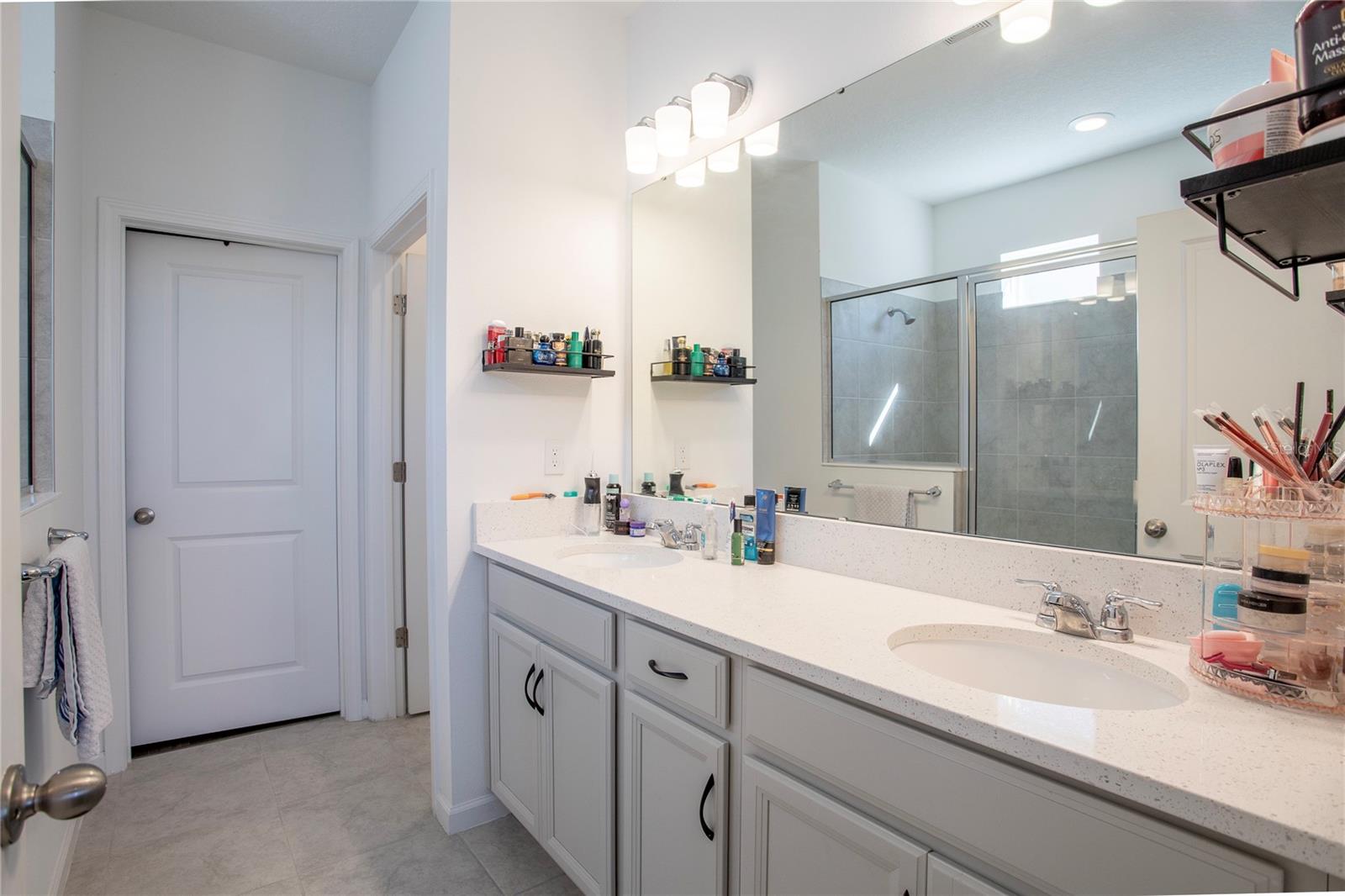 Image 14 of 37 For 4724 Cragmere Loop