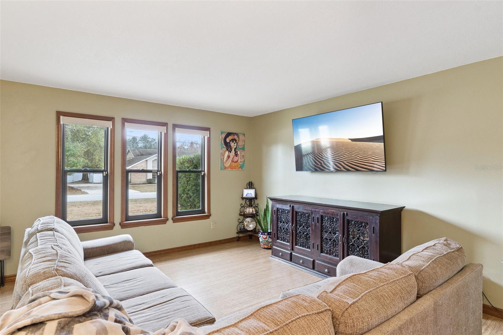 Image 17 of 36 For 520 Summerhaven Drive