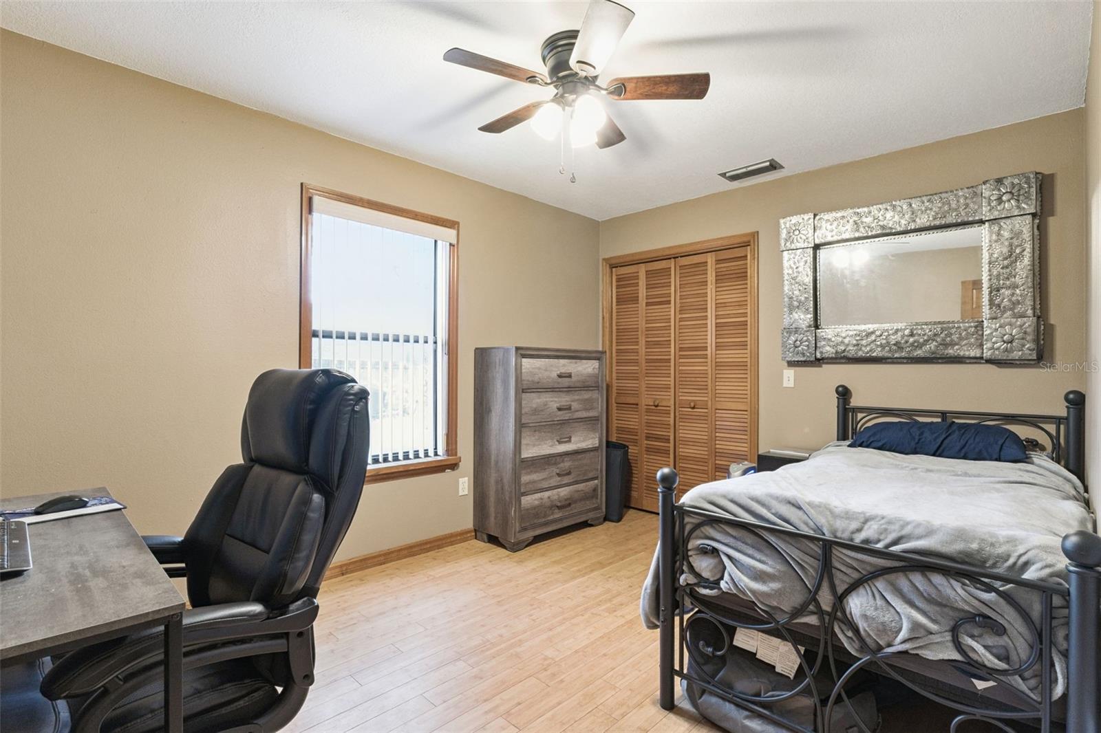 Image 26 of 36 For 520 Summerhaven Drive