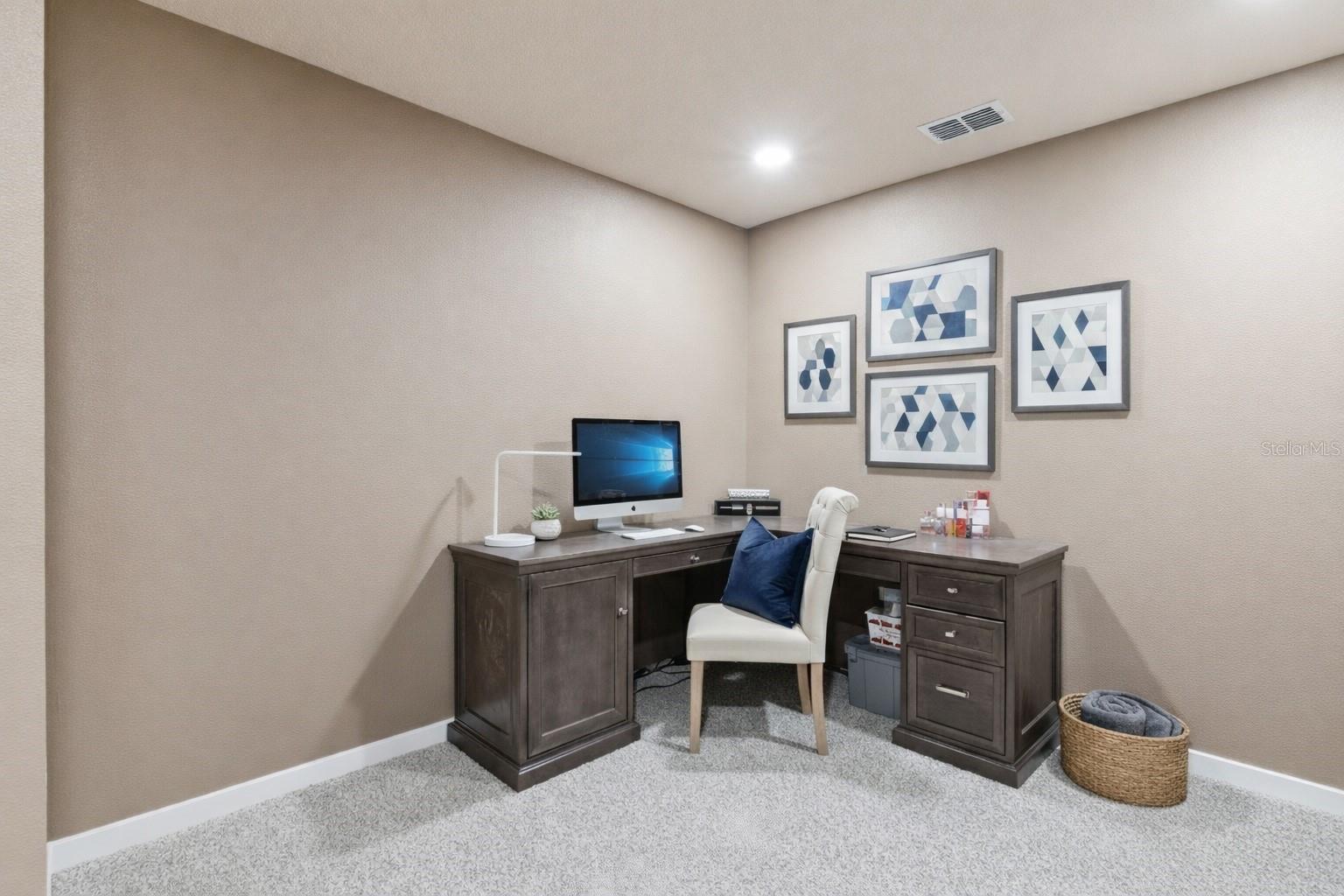 Image 8 of 36 For 520 Summerhaven Drive