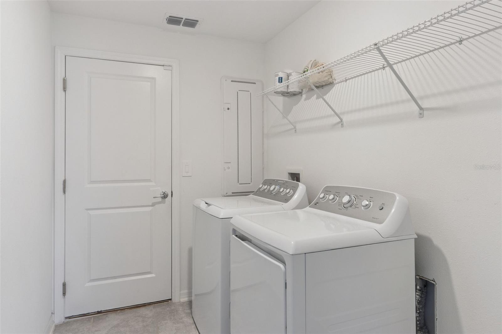 Image 13 of 23 For 715 Grove Street