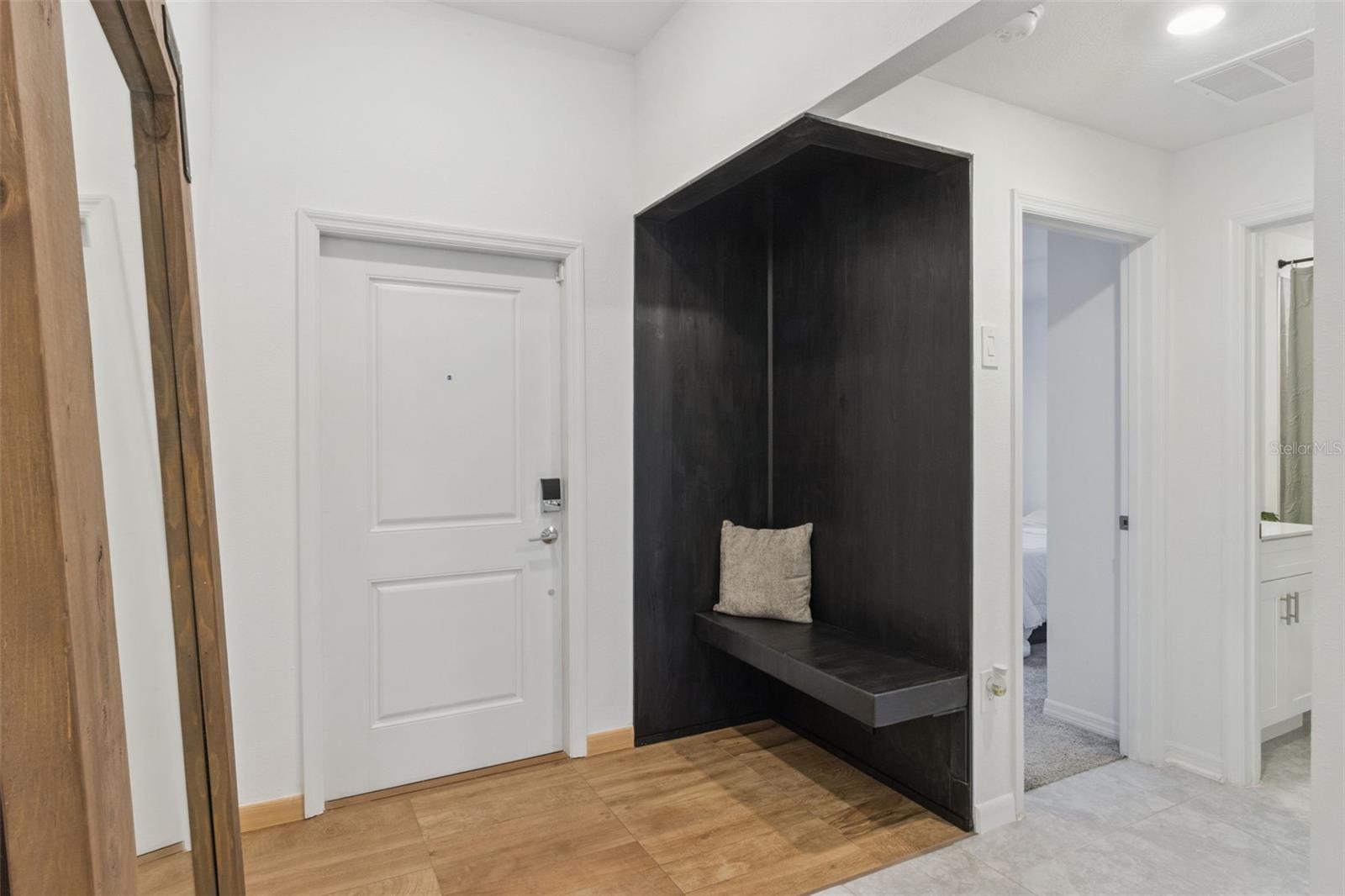 Image 14 of 23 For 715 Grove Street