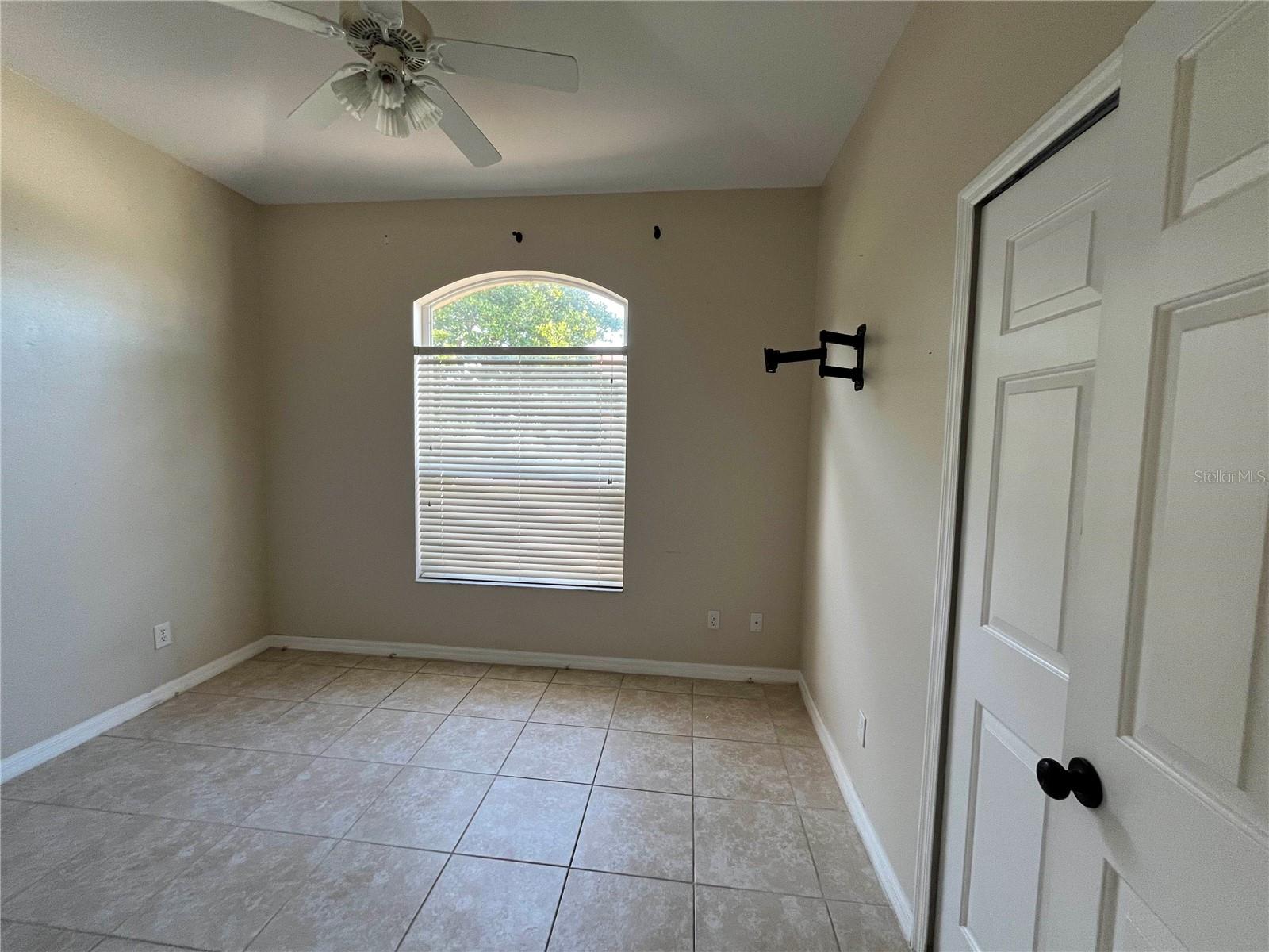 Image 13 of 27 For 13025 Yardsley Court