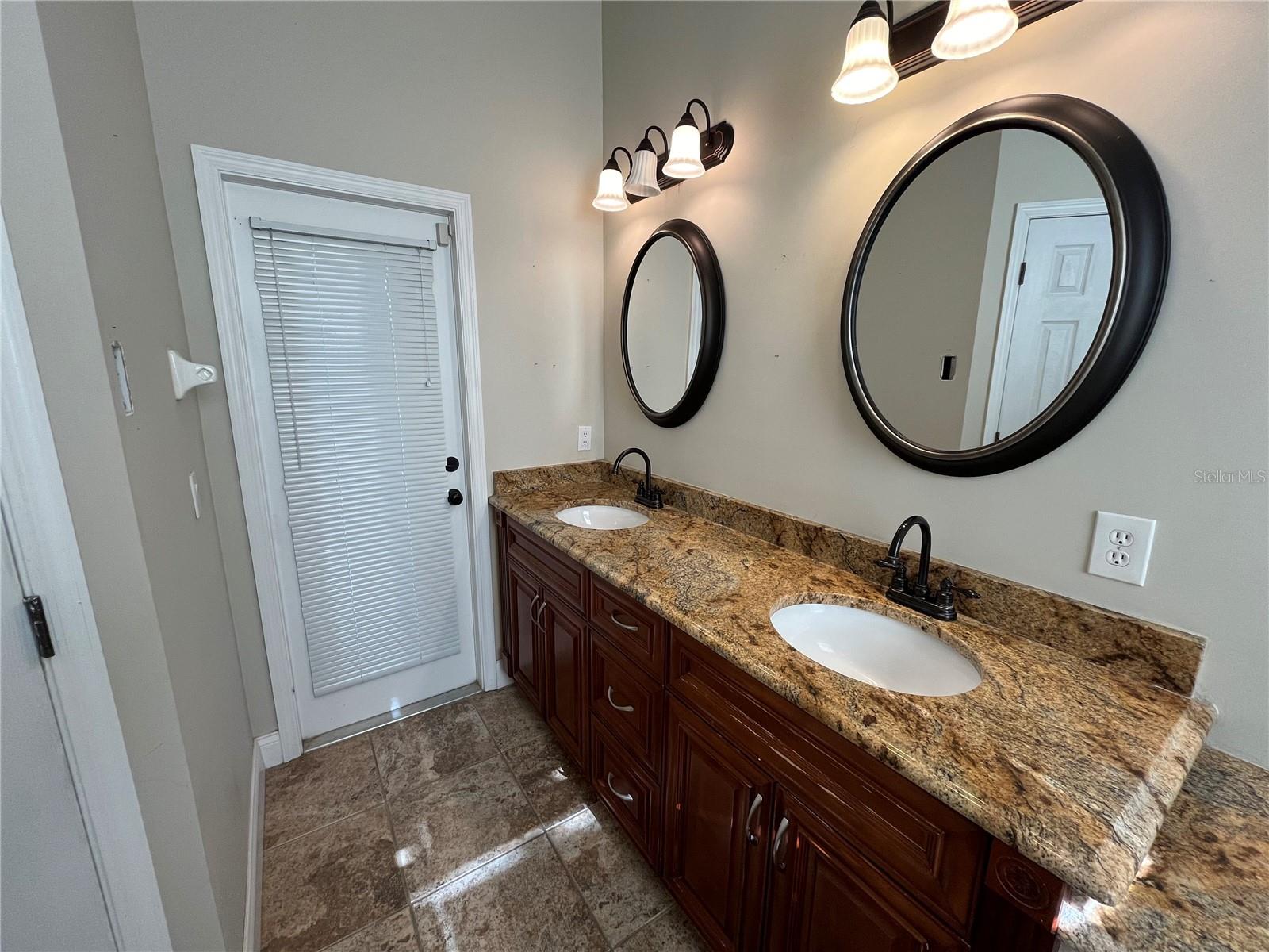 Image 17 of 27 For 13025 Yardsley Court