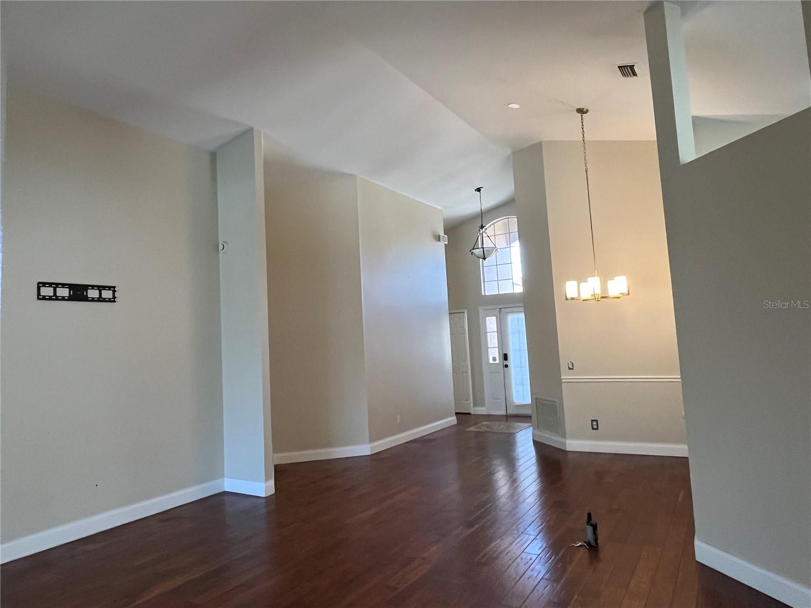 Image 26 of 27 For 13025 Yardsley Court