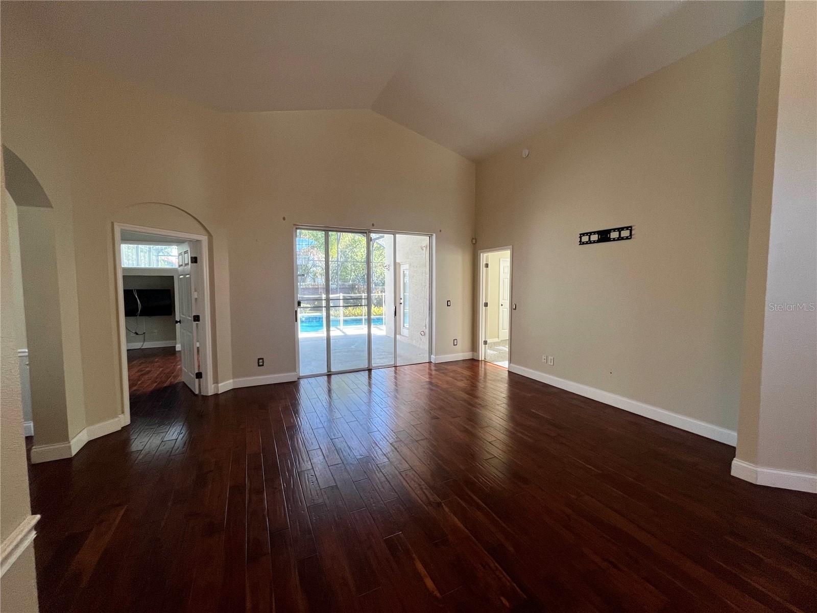 Image 7 of 27 For 13025 Yardsley Court