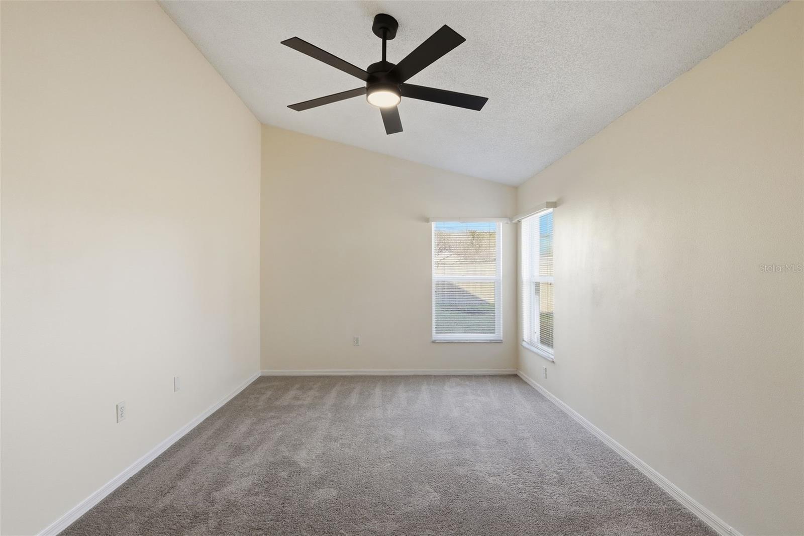 Image 11 of 20 For 844 Delfino Place