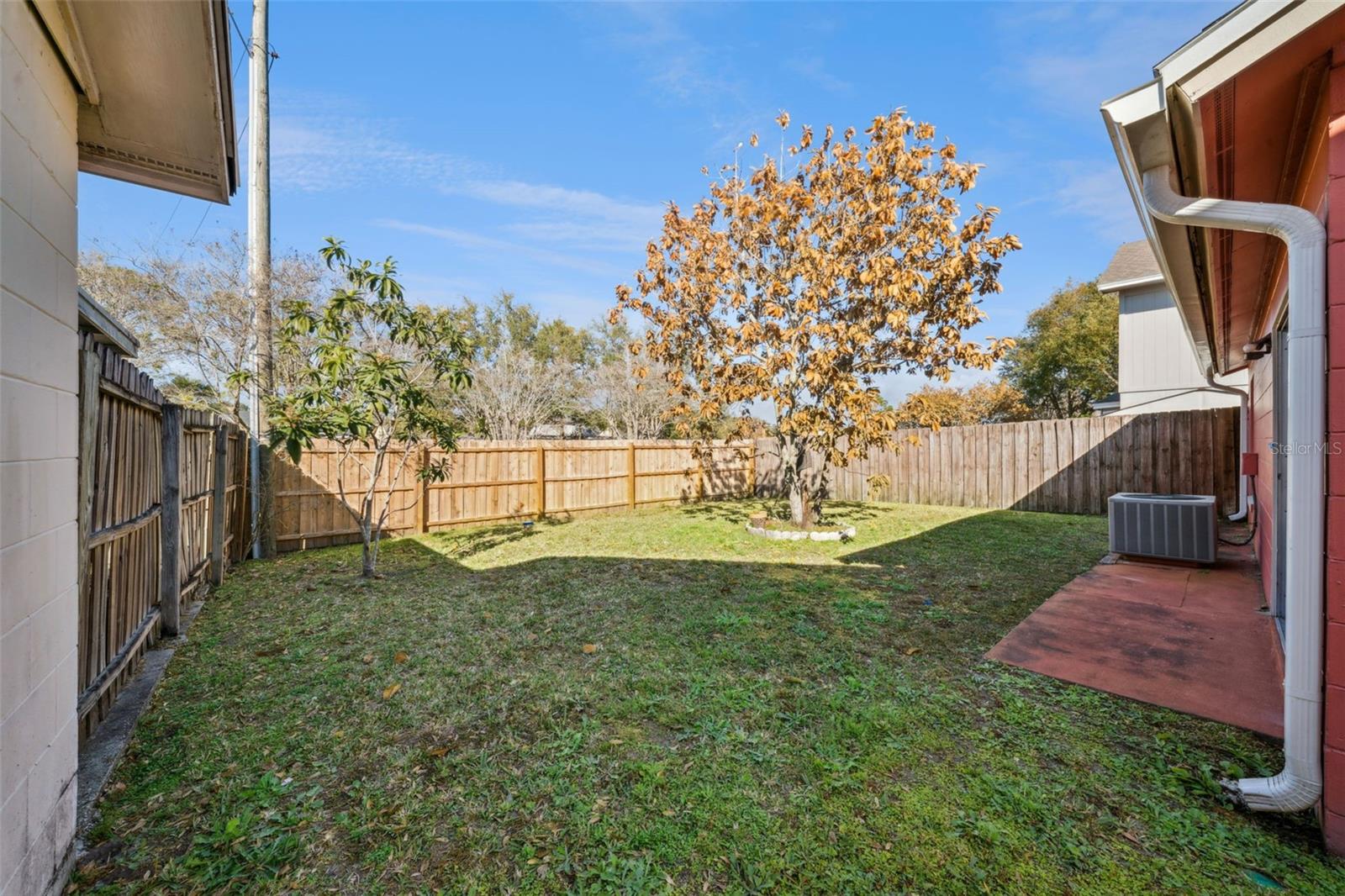 Image 19 of 26 For 1163 Chambord Court